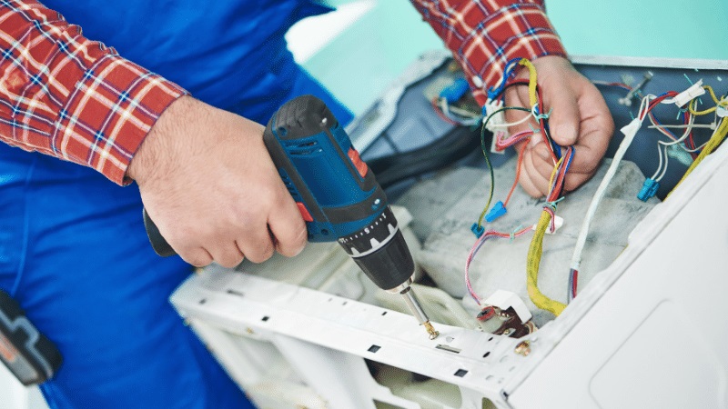 Akhisar Mitsubishi Mitsubishi çamaşır makinesi kart tamiri – Su almama arızası orijinal parça ile giderildi. - Teknik servis örneği